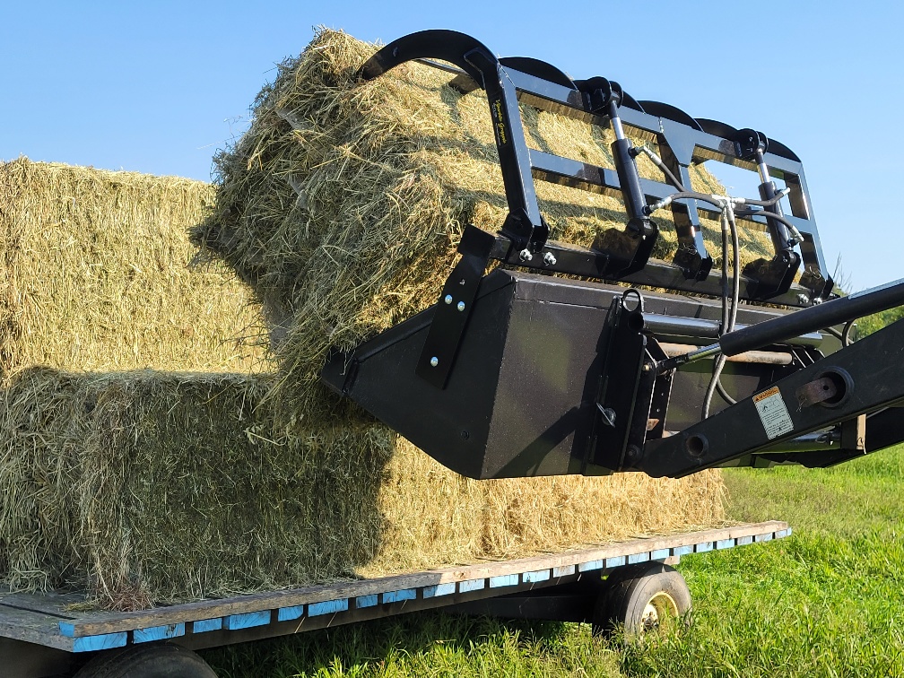 75 inch Heavy-duty Grapple with large hay bale